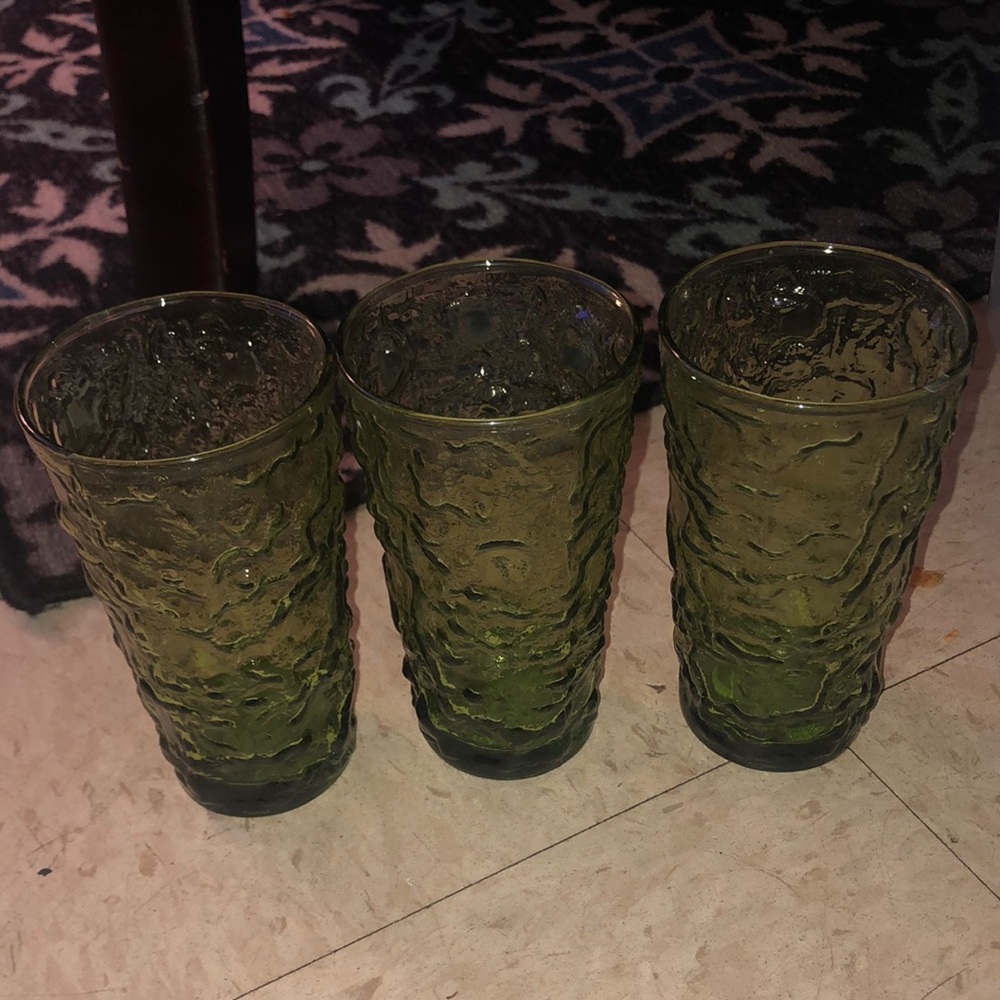 Green vintage hocking anchor crinkle glasses